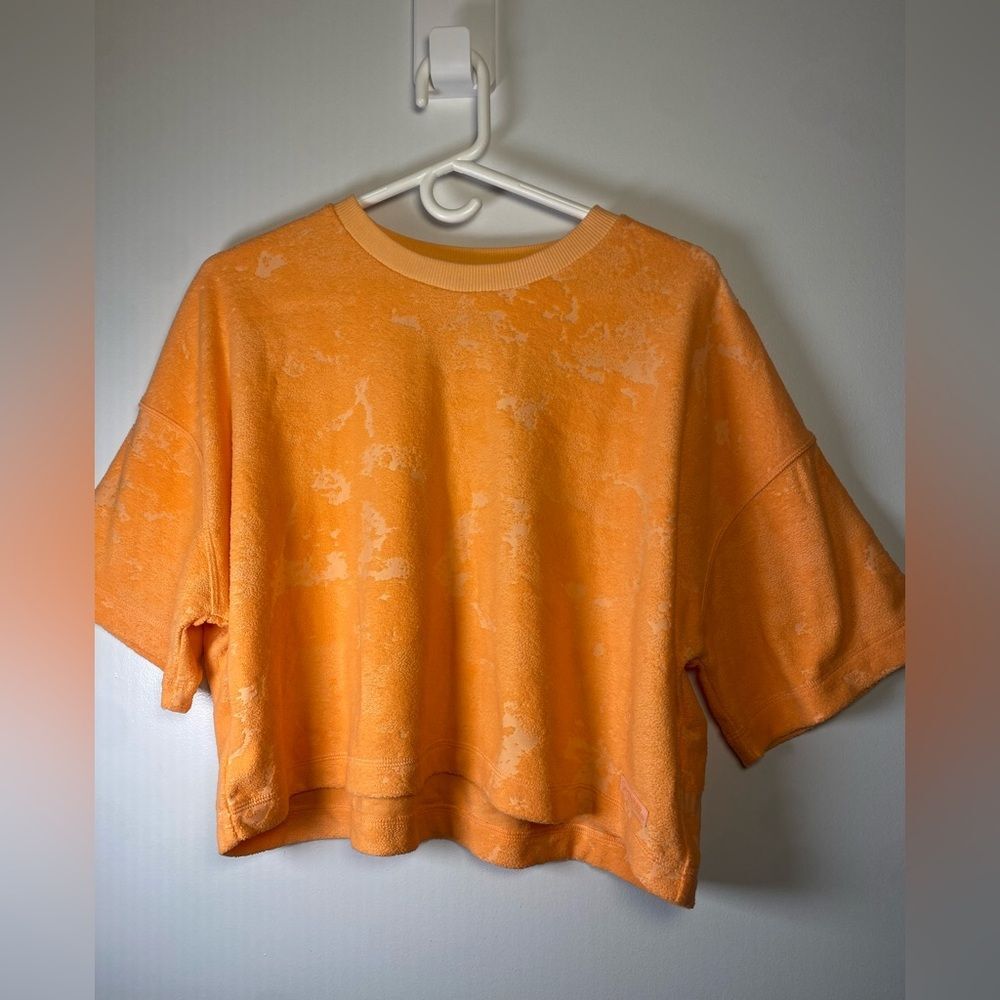 New! Under Armour Bright Orange Crop Top
